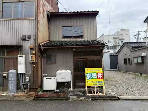 Kanaura-cho, Uozu City (Dentetsu Uozu Station) 2-story 4K