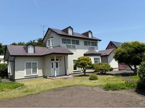 Currently under negotiation! / Used house built in 1987 / A well-maintained building that has been cherished.
