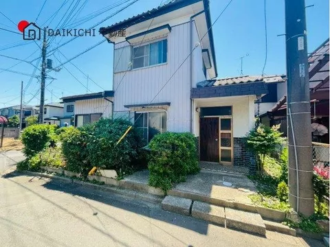 Southeast-facing with two sides of natural light, excellent sunlight and ventilation!! All rooms have storage, creating a tidy living environment♪