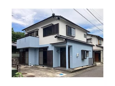 Ideal for creating your dream home base property. - Image 1