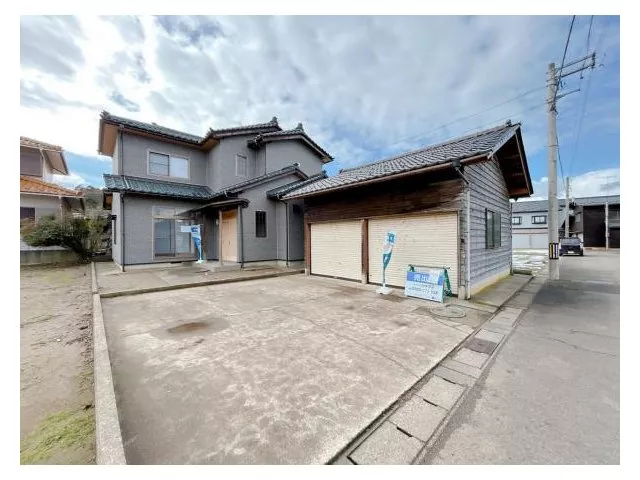 [Open house held] [Renovated and ready for immediate occupancy] [Eligible for housing loan tax reduction depending on conditions]