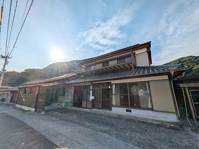 Used single-family home in Kamage, Saiki City