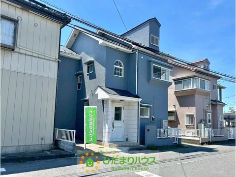 Spacious layout with all rooms over 6 tatami mats, allowing for wide use of space!