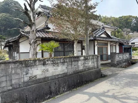 Usa-shi, Usa Oaza Yamashita (Buzen Zenkoji Station) 2F 10DK

3,900,000 yen