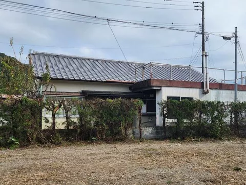 2 Tsuruoka-cho, Saeki City (Kamioka Sta.) Single story house, 4DK

2,800,000 yen