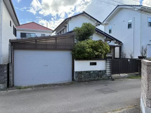 Tokushima City, Niihama Town 3-chome (Nikenya Station) 2-story 6DK