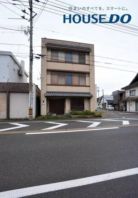 Sakai City, Harue Town, Edome Kamichuō (Harue Station) 3-story building, 11SDK
