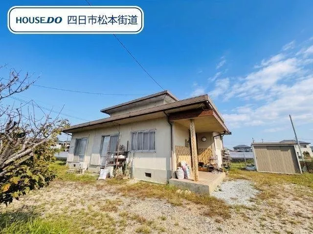 【Good sunlight and lighting◎】5DK+S in a calm living environment