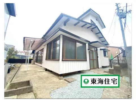 Renovated interior and exterior 5K* 8-minute walk from the station, 6-minute walk to elementary school and supermarket* Nearby parking available
