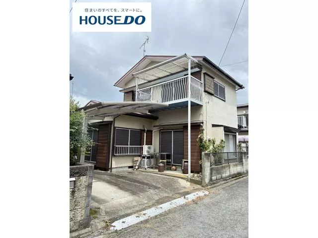 Located in a quiet residential area♪ Close to elementary school, so commuting to school is安心 (safe)! Parking space for 2 cars available◎