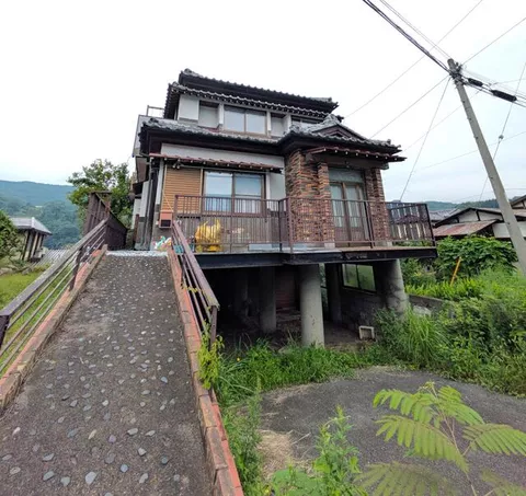 Azuma District, Tsumagoi Village, Oaza Ashioda (Manza-Kazawaguchi Station) 3-story building 7DK - Image 2