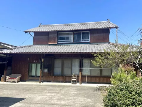 Yoshinogawa City, Kawashima Town Kuwamura (Awa-Kawashima Station) 2-story 6DK