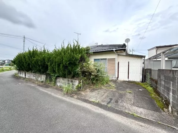 Miyakonojo City, Hirohara Town (Miyakonojo Station) Single-story building 5DK