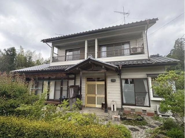[Open house held] [Renovated] A 4LDK house. Recommended for families of 3 to 4 people.