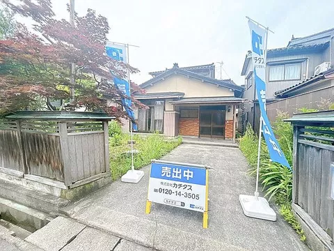 Used single-family home in Nakazone, Takaoka City