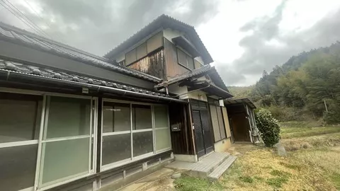Kumage District, Hirao Town, Oaza Saga (Yanai Station) 2-story building 8DK