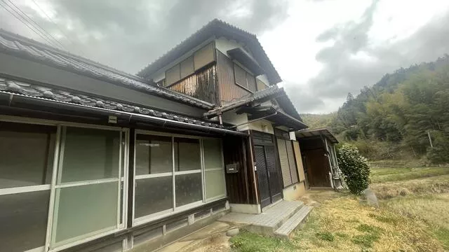 Kumage District, Hirao Town, Oaza Saga (Yanai Station) 2-story building 8DK