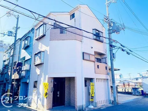【Northeast corner lot】6 minutes on foot to elementary and junior high schools◎7 minutes on foot to Tsurumi Ryokuchi Park! Good living environment◎