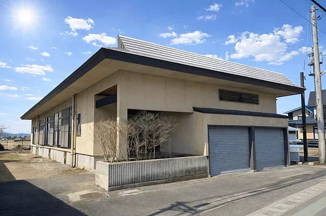 Used single-family home with garage, basement, and attic in Yonezawa City, Kawai
