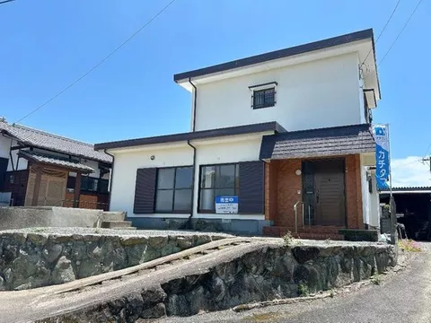 [Viewing event held] Interior and exterior renovations completed / Water facilities replacement / Garden space available