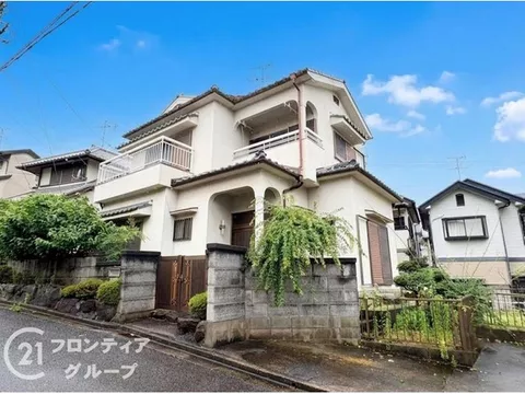[13 minutes on foot from Kintetsu Kyoto Line Yamato Saidaiji Station + Immediate viewing available!] ■ 4LDK with two sides of sunlight in all rooms