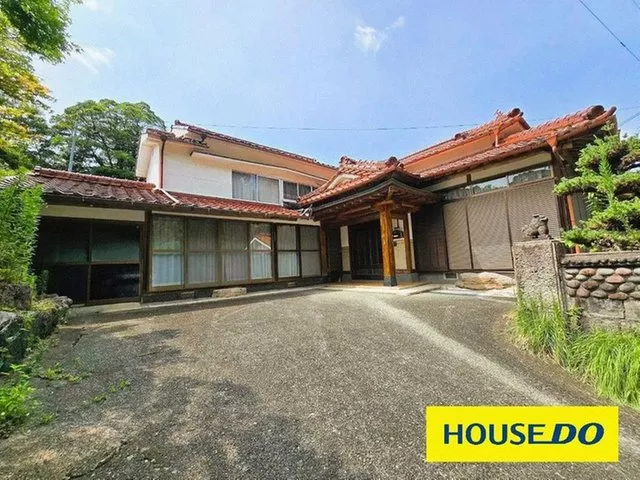 In Amase City, Hita, a 7DK with plenty of rooms! Comes with a warehouse for ample storage space!