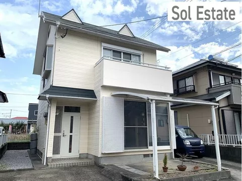 "Nakanishi Town Detached House" 3DK with renovation history! Parking for 3 cars! Near Shiomi Elementary and Miyazaki Junior High!