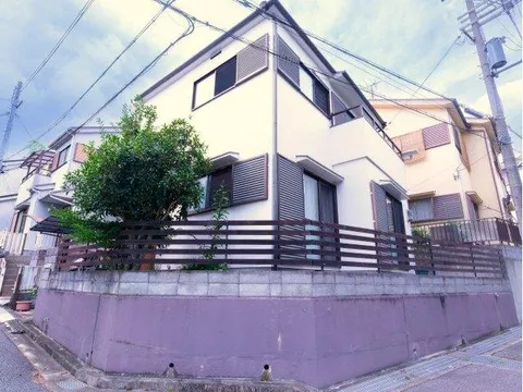 A residence located in a quiet residential area - a spacious 30-tsubo single-family home