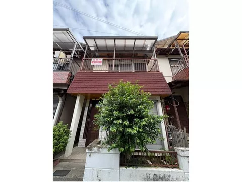 Used detached house, 3 stories, 3DK + attic, approximately 16 minutes on foot from Keihan Main Line 'Kuzuha Station'