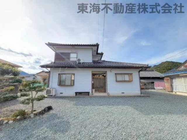3 minutes on foot from Misetaya Station and Misetaya Elementary School, 10 minutes on foot from Maxvalu