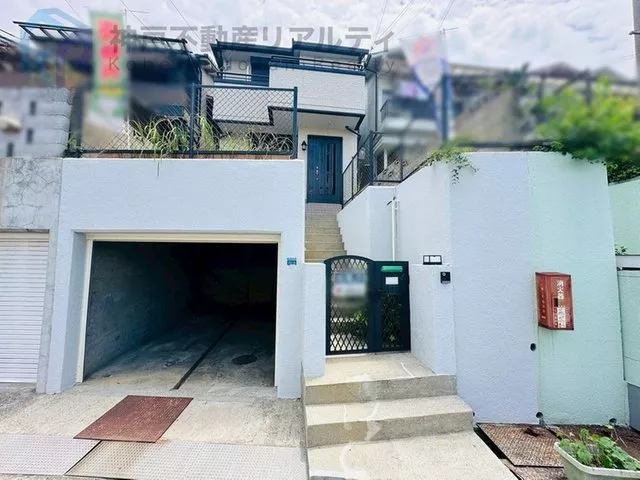 ≪24-hour online viewing reservations available≫ A house with a garden♪ Has a sunken garage♪ Convenient for living♪