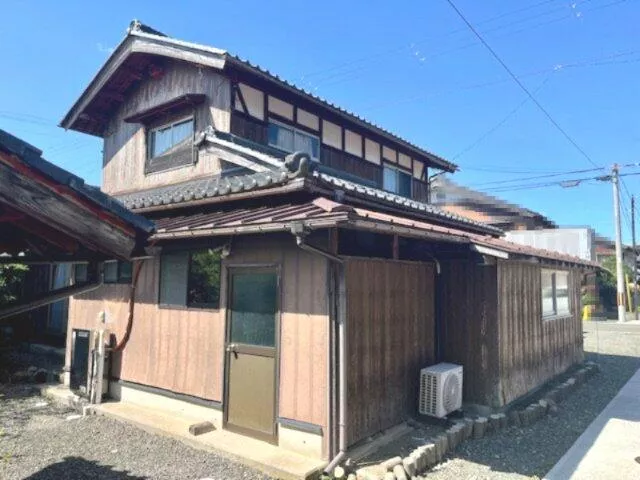 Oura, Nishiazai-cho, Nagahama-shi, Nagahama (Nagahara station) 2F 3SDK

3.9 million yen