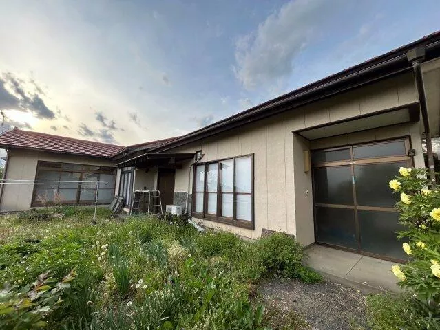 Maebashi City, Mine Town (Shinzokukekkan Center Station) Single-story building 4LDK