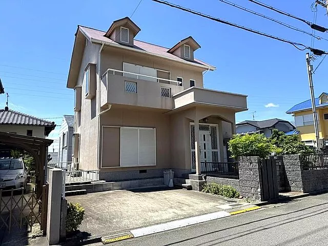 Used single-family home, JR Hanwa Line, Rokutaya Station, 15 minutes by bus, get off at Asahi Park, 3 minutes on foot