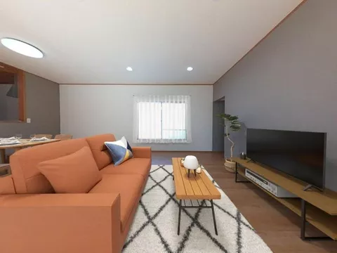 [Open House] Parking for 4 cars available / 13 minutes on foot to Mansei Elementary School / 4 minutes on foot to Kuwayama Park front bus stop