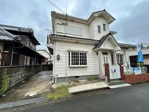 Used single-family home in Enobara, Wakayama City