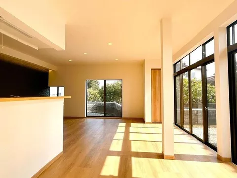 [Open House] Interior renovations completed / New seismic standards compliant / Parking for 2 cars / Toyama City Jibo Elementary School
