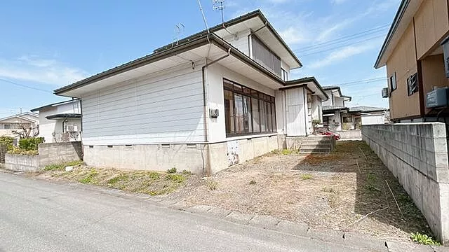 Used single-family home in Yonezawa City, Ota-cho, 4-chome