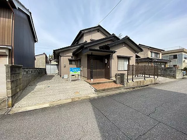 Used single-family home, 5425-12 Shimoasou Nobumachi, Takaoka City, Toyama Prefecture