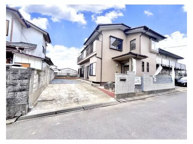 [Viewing event held] About 800m (10 minutes on foot) from JR Joban Line "Iwama" station, convenient location