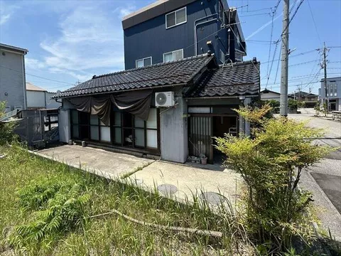 Nanao City, Yata Shinmachi (Nanao Station) Single-story building 3DK