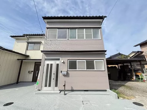 A renovated house appears in Kizu, Takaoka City! Full interior and exterior renovation! All water facilities replaced with new ones