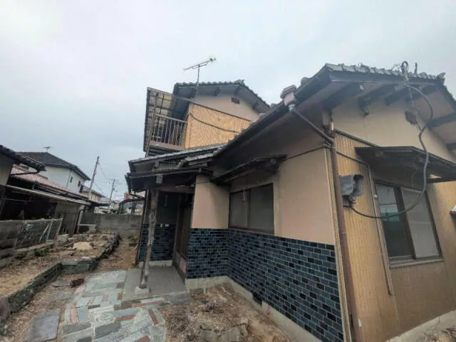 Sakade City, Yokotsu Town 3-chome (Sakade Station) 2-story building 5DK