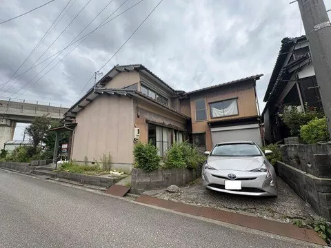 Kanazawa City, Minamimorimoto-cho Nu (Morimoto Station), 2-story, 5DK - Image 3