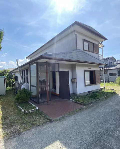 Ueina County, Minowa Town, Oaza Nakaminowa (Sawa Station), two-story building, 6DK