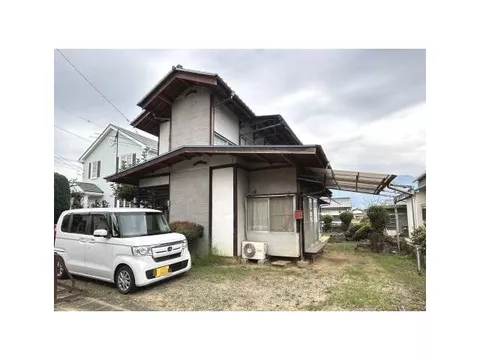 A quiet residential area! Many Japanese-style rooms create a calm atmosphere◎ Good ventilation due to many windows◎