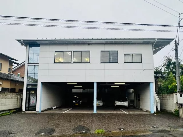 ◆ Calm office property ◆ 1st floor garage for 5 cars! 2nd floor office [for 5-8 people]