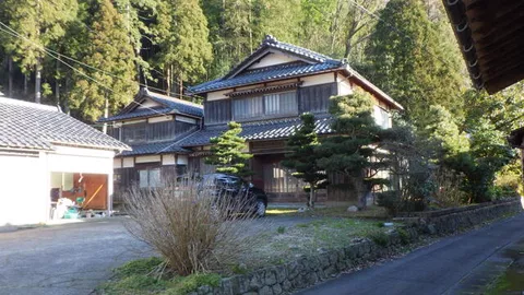 Okutani-cho, Kaga-shi (Daishoji Sta.) 2F 10K

3,000,000 yen