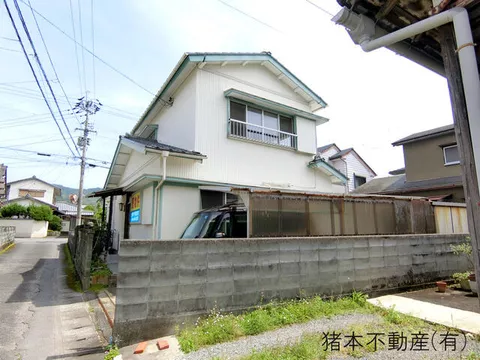 Aza Toyonomoto, Nakago-cho, Komatsushima-shi, Komatsushima (Nakada station) 2F 3LDK

2.5 million yen