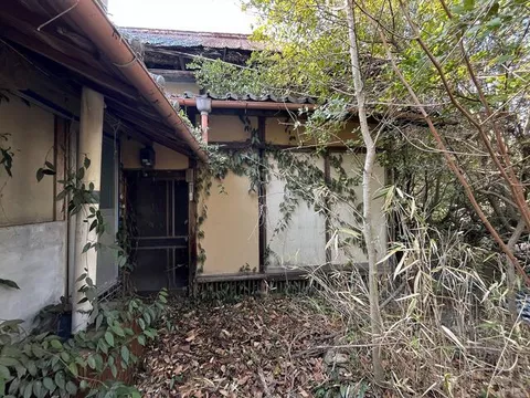 Mitoyo City, Takuma Town, Sumi (Takuma Station) Single-story building 3K